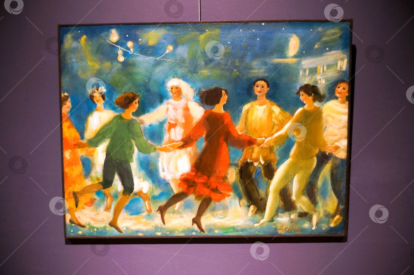 Скачать Казань, Татарстан, Россия – 07 октября 2025: Праздничный танец. 2010. Анютин В.В. фотосток Ozero