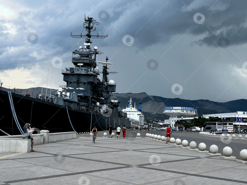 Скачать Крейсер "Михаил Кутузов". фотосток Ozero