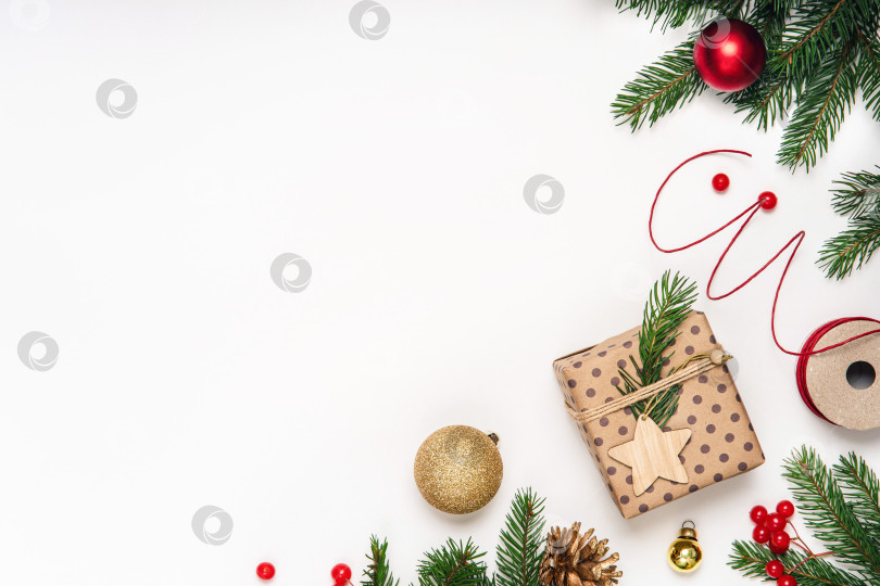 Скачать Плоская упаковка для рождественских эко-подарков с пространством для копирования фотосток Ozero