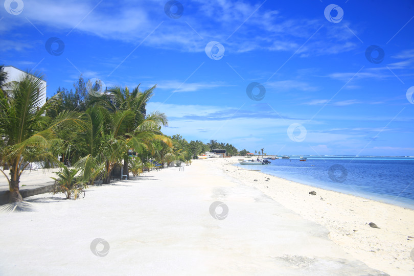 Скачать Берег пляжа на курорте фотосток Ozero