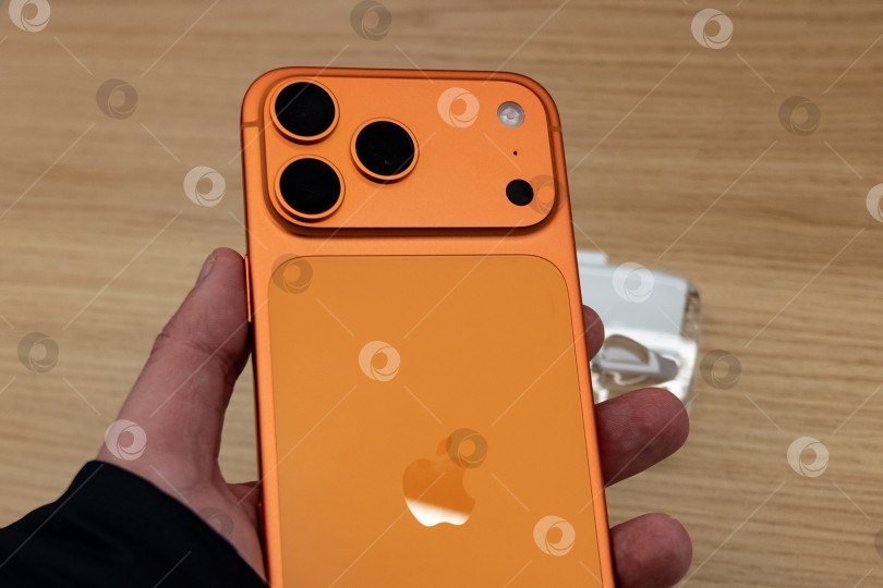 Скачать Новый iPhone фотосток Ozero