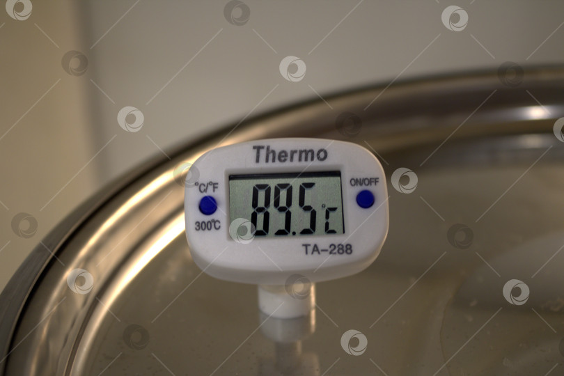 Скачать Термометр. фотосток Ozero