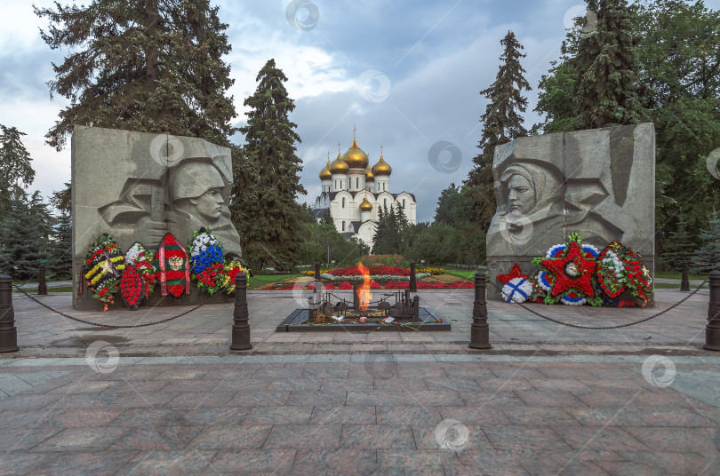 Скачать Мемориал "Вечный огонь" фотосток Ozero