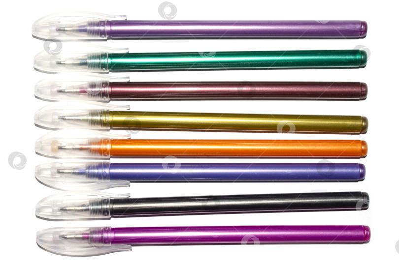 Скачать Набор разноцветных гелевых ручек на белом фоне.Гелевые ручки с перламутром.Гелевые ручки для подписи открыток.Фон из гелевых ручек. фотосток Ozero