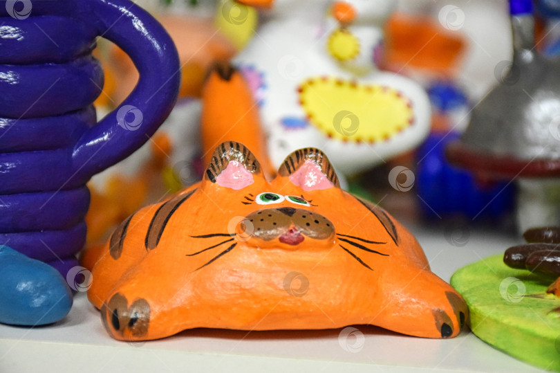 Скачать Детская поделка из глины Рыжий кот фотосток Ozero