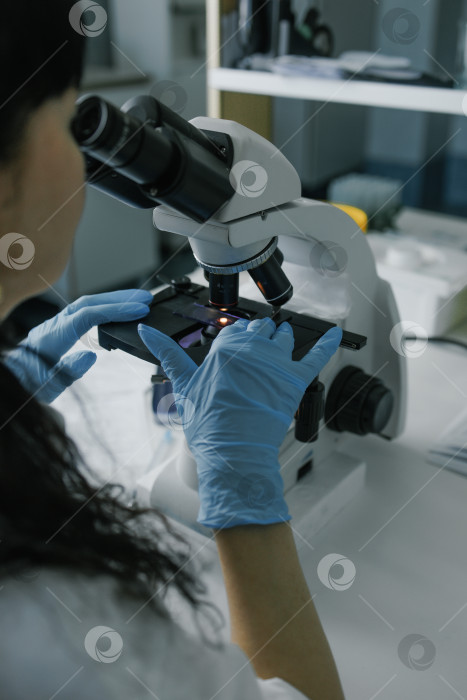 Скачать Микроскоп фотосток Ozero