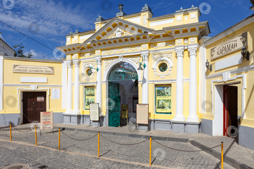 Скачать Евпатория, Россия - сентября 16, 2025- Караимские кенассы в Евпатории фотосток Ozero