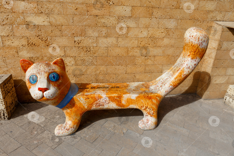 Скачать Декоративная скамейка на территории синагоги «Егия капай». фотосток Ozero