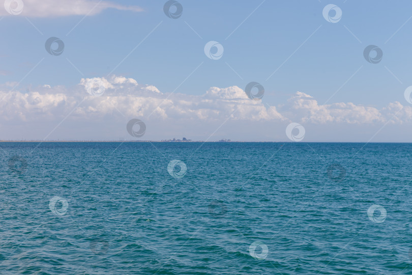 Скачать Море с пляжа в Евпатории фотосток Ozero