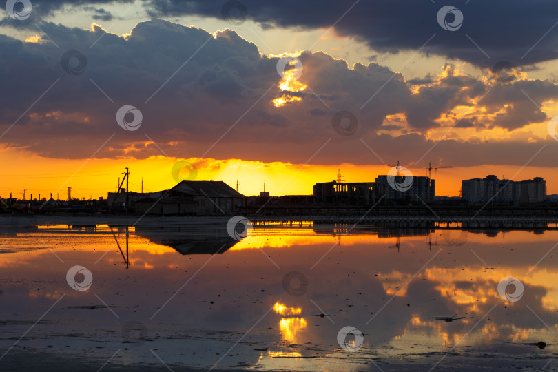 Скачать Закат на озере Сасык-Сиваш фотосток Ozero