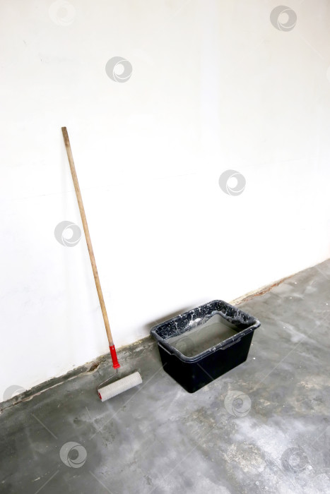 Скачать Ремонт и отделка полов с заливкой стяжки, мелкая глубина фотосток Ozero