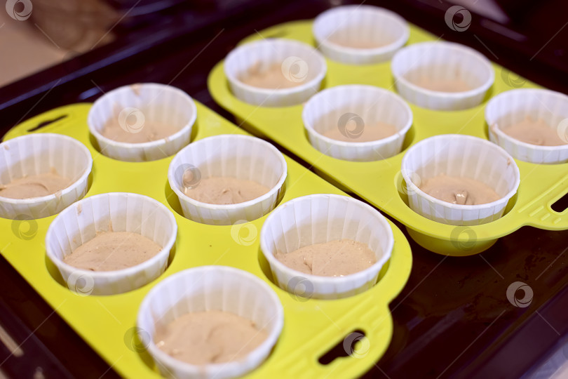 Скачать Приготовление кексов в форме фотосток Ozero