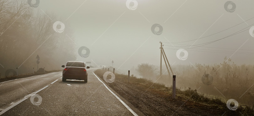 Скачать Дорога в тумане фотосток Ozero