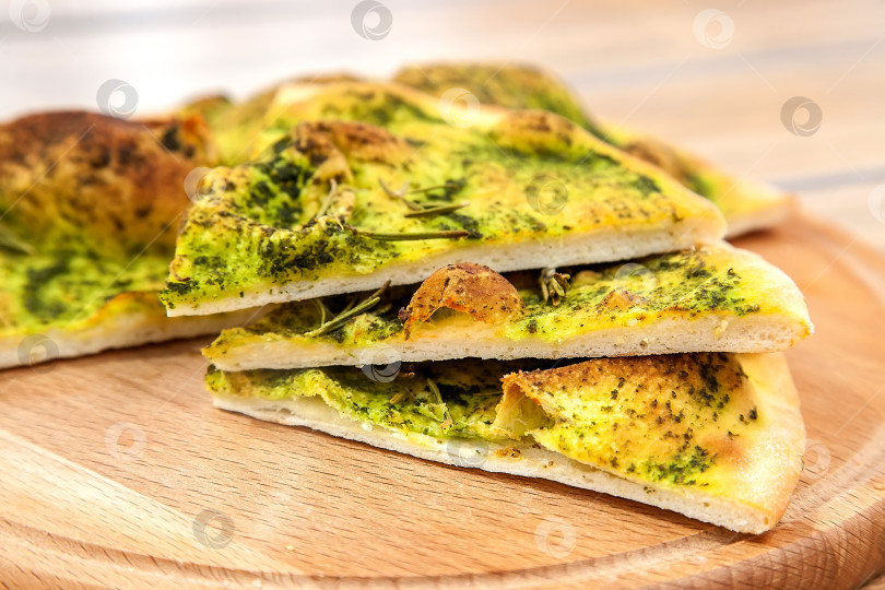 Скачать Фокачча на деревянной доске фотосток Ozero