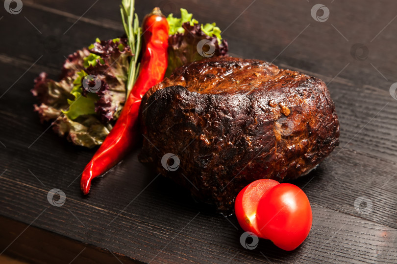 Скачать Мясо на доске фотосток Ozero