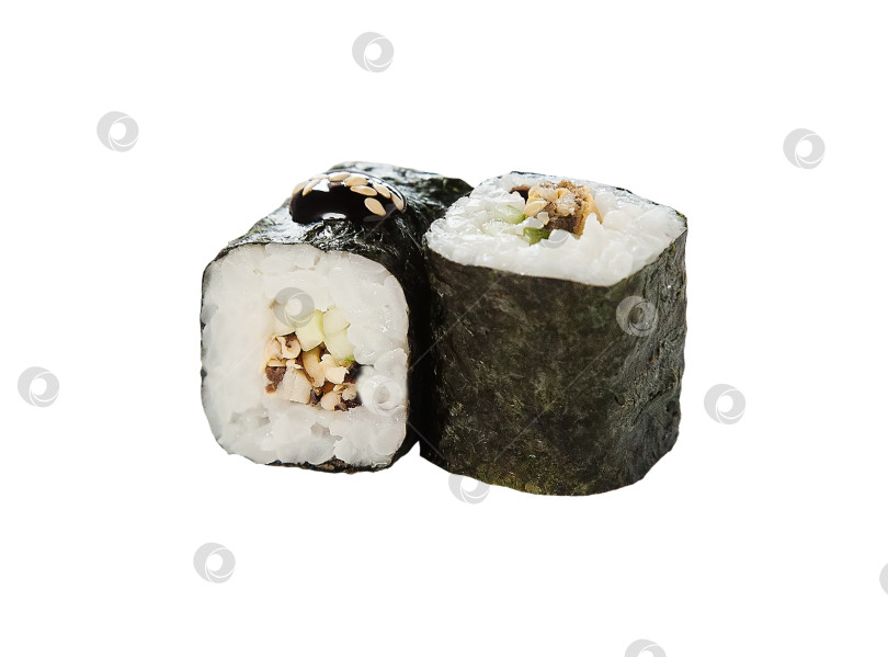 Скачать Рулет на белом фоне. Популярное японское или корейское блюдо фотосток Ozero