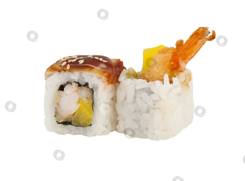 Скачать Рулет на белом фоне. Популярное японское или корейское блюдо фотосток Ozero