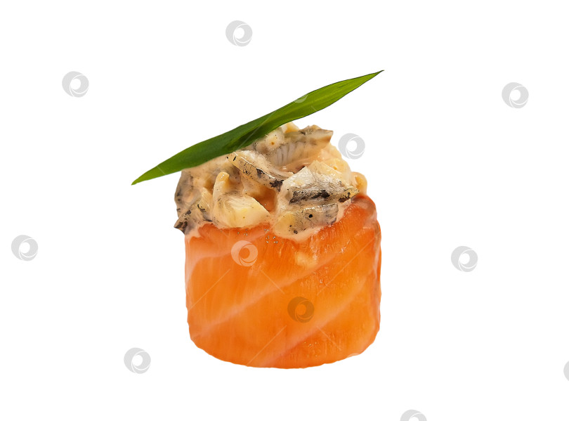 Скачать Свежие суши - традиционная японская еда на белом фоне фотосток Ozero