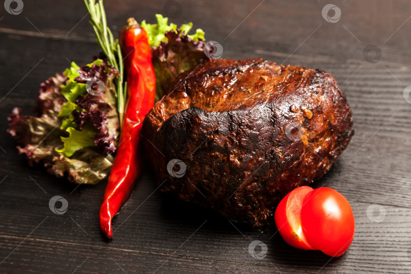 Скачать Мясо на доске фотосток Ozero