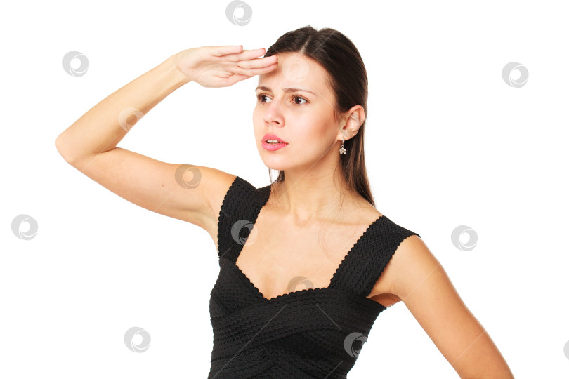 Скачать Портрет красивой брюнетки, смотрящей вдаль, держащейся за руку и смотрящей в глаза фотосток Ozero