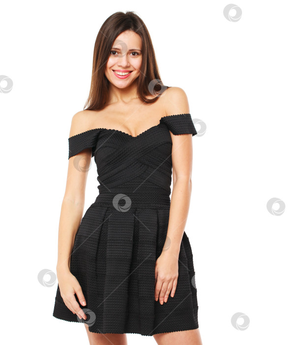 Скачать Молодая красивая брюнетка в черном платье фотосток Ozero