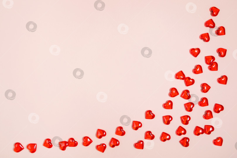 Скачать День святого Валентина, композиция из сердечек на розовом фоне. Вид сверху фотосток Ozero