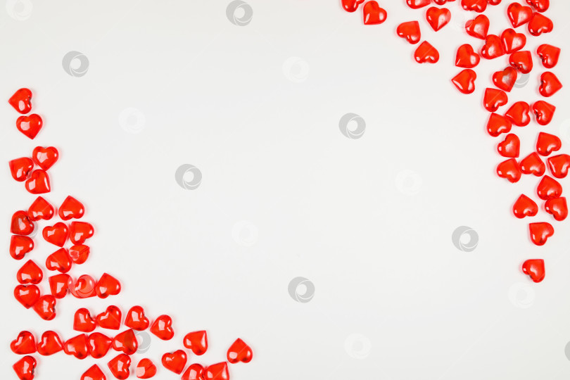 Скачать День святого Валентина, композиция из сердечек на белом фоне. Вид сверху фотосток Ozero
