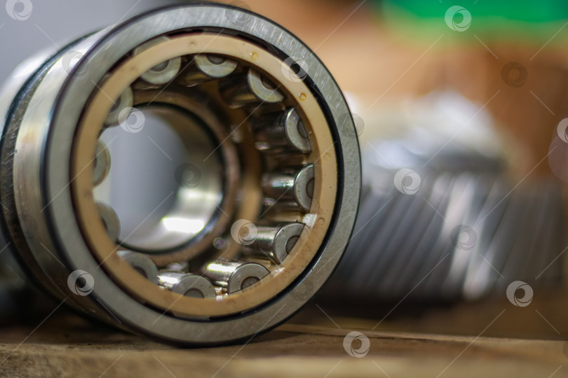 Скачать Шарикоподшипник с другими деталями крупным планом фотосток Ozero