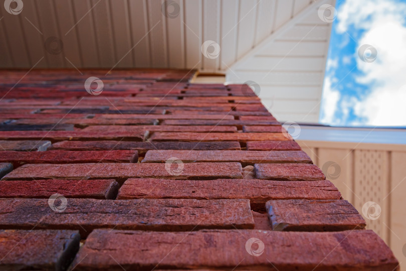 Скачать Клинкерные термопанели для отделки фасада дома фотосток Ozero