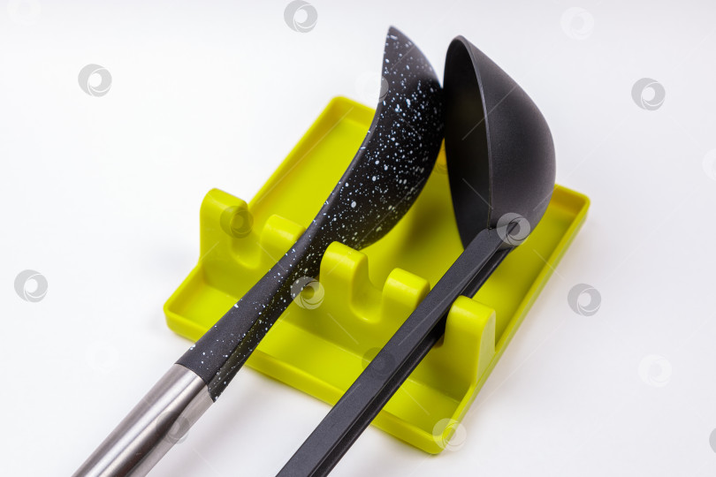 Скачать Подставка, поднос для больших ложек, половников, мешалок. фотосток Ozero