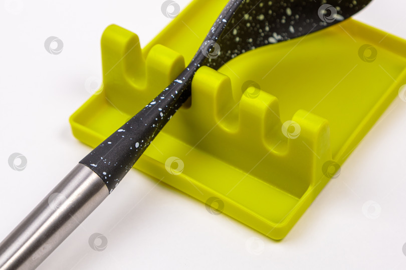 Скачать Подставка, поднос для больших ложек, половников, мешалок. фотосток Ozero