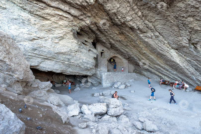 Скачать Грот Голицына фотосток Ozero