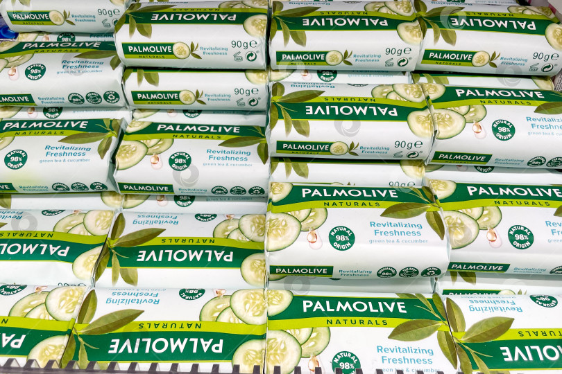 Скачать Бар, Черногория, 2 октября 2025 года, магазин косметики Palmolive soap shelf в супермаркете фотосток Ozero