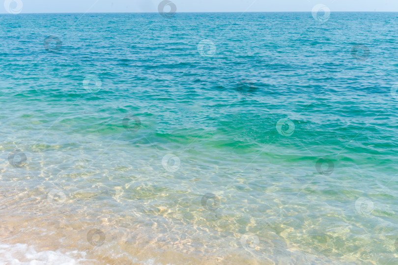 Скачать Океан имеет прекрасный голубой оттенок фотосток Ozero