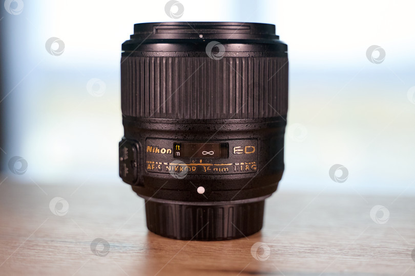 Скачать Современный объектив фотосток Ozero