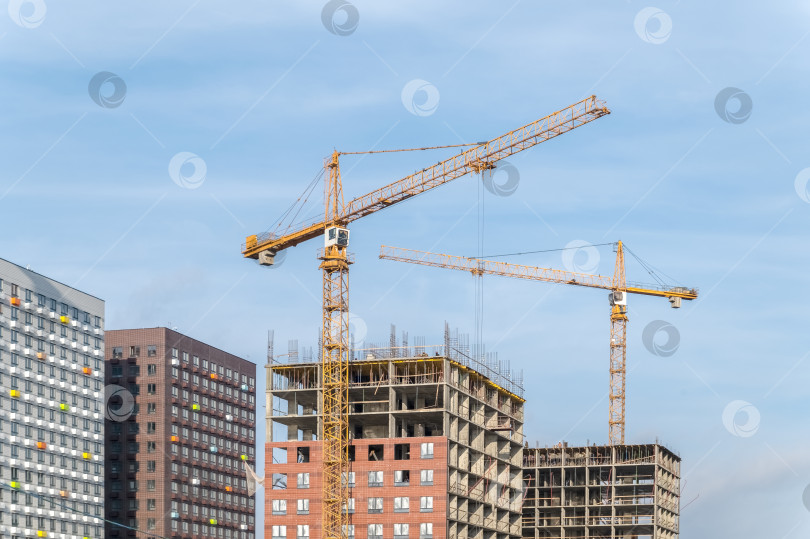 Скачать Стройка высотных домов фотосток Ozero
