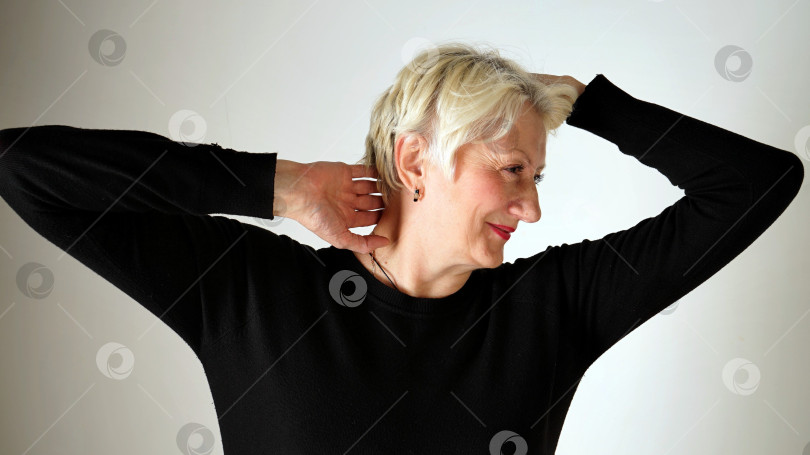 Скачать женщина фотосток Ozero