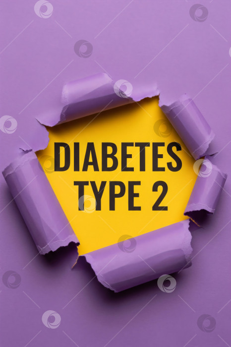 Скачать Фиолетовая бумага с оторванным отверстием, на котором видны слова "Диабет 2-го типа" для медицинского просвещения по вопросам здоровья и хронических заболеваний. Вертикальный дизайн для информирования о рисках диабета. фотосток Ozero