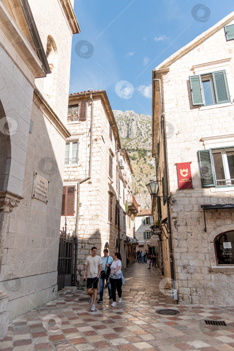 Скачать Котор, Черногория, 26 октября 2025 года, достопримечательность крепости в старой части города фотосток Ozero