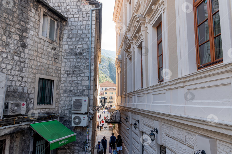 Скачать Котор, Черногория, 26 октября 2025 года, достопримечательность крепости в старой части города фотосток Ozero