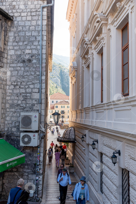 Скачать Котор, Черногория, 26 октября 2025 года, достопримечательность крепости в старой части города фотосток Ozero