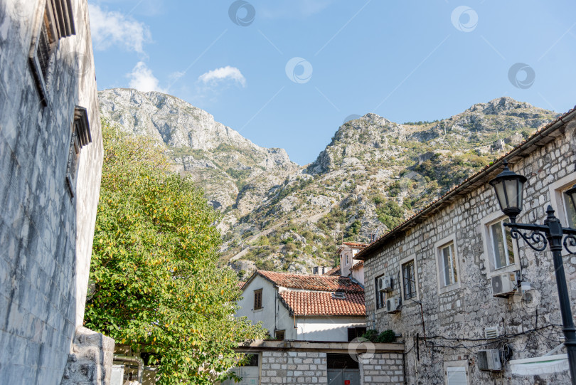 Скачать Котор, Черногория, 26 октября 2025 года, достопримечательность крепости в старой части города фотосток Ozero