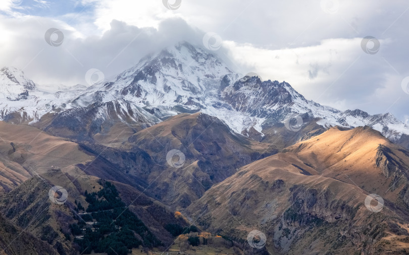 Скачать Яркие осенние краски в горах. фотосток Ozero