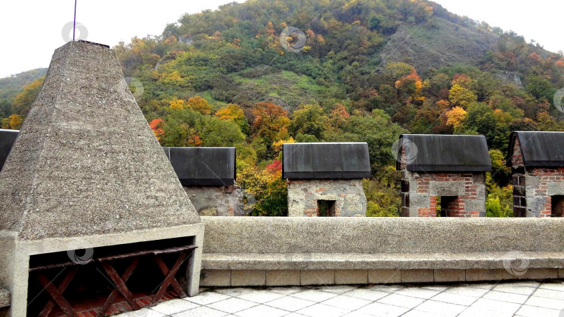 Скачать На крыше средневековой крепости в городе Вышеград, Венгрия фотосток Ozero