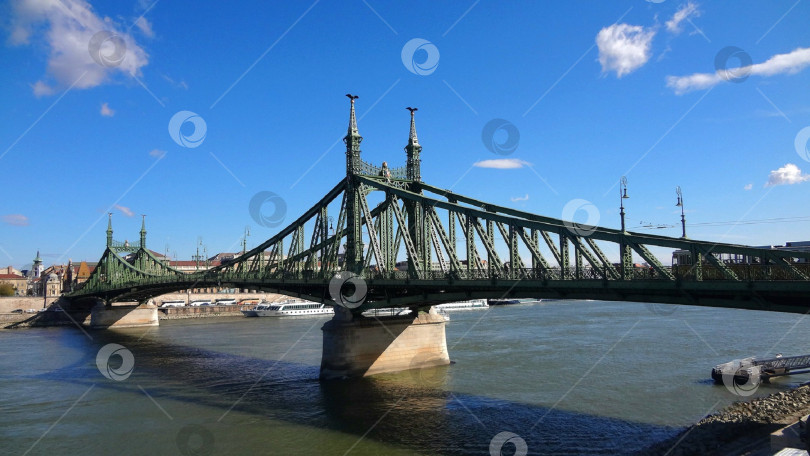 Скачать Вид на мост Свободы в Будапеште фотосток Ozero