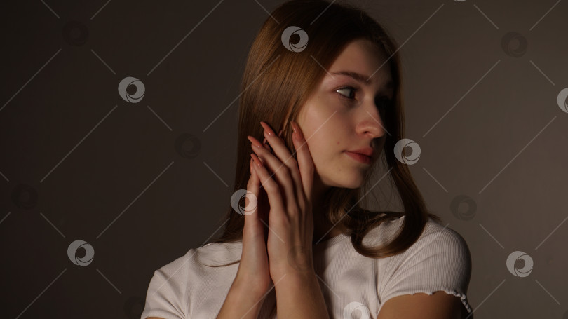 Скачать девушка фотосток Ozero