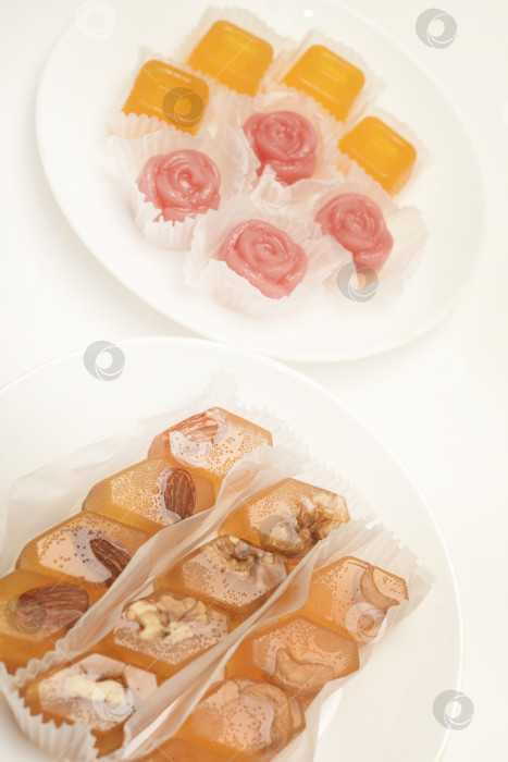 Скачать Апельсиновый джем с орехами. Сладкая закуска. фотосток Ozero