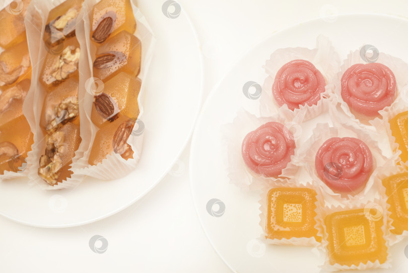 Скачать Апельсиновый джем с орехами. Сладкая закуска. фотосток Ozero