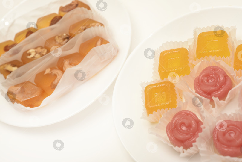 Скачать Апельсиновый джем с орехами. Сладкая закуска. фотосток Ozero