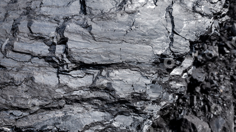 Скачать Фон из крупного угля для отопления жилья. фотосток Ozero